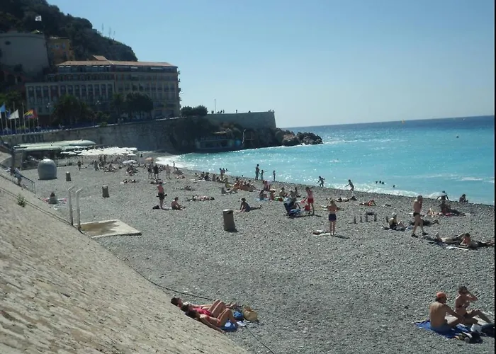 A Deux Pas Du Port Yourhosthelper